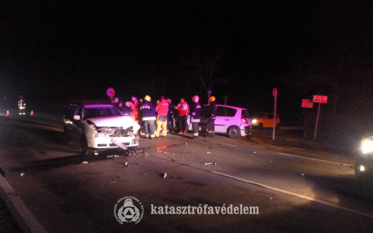  Két autó ütközött a 31-es számú főúton