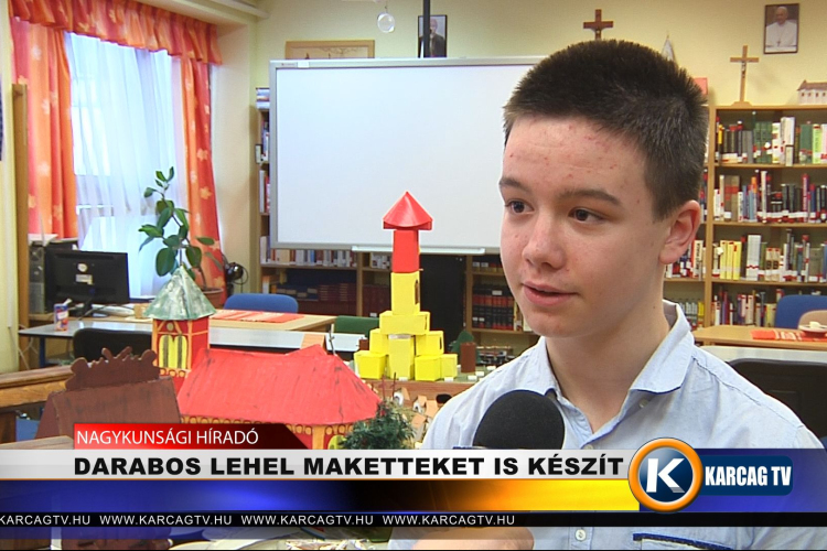 DARABOS LEHEL MAKETTEKET IS KÉSZÍT 