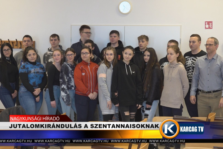 JUTALOMKIRÁNDULÁS A SZENTANNAISOKNAK    