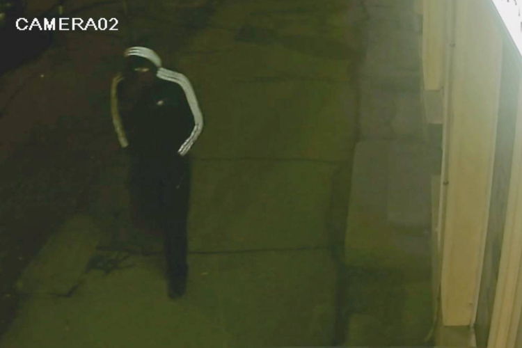 Dohánybolti rablót keres a rendőrség- videóval