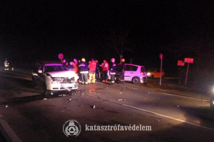  Két autó ütközött a 31-es számú főúton