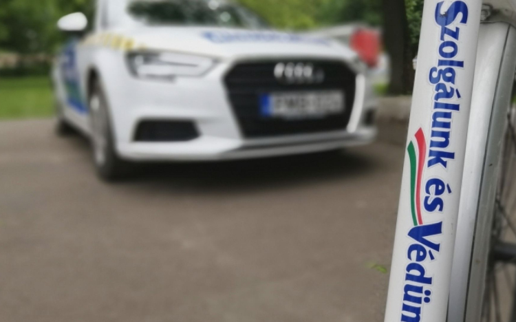 TETTEN ÉRTE A BETÖRŐT