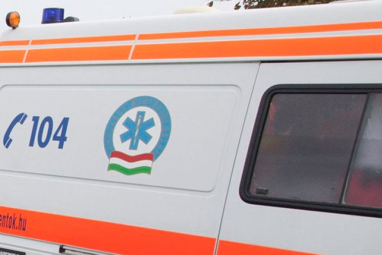 Belehalt sérüléseibe egy nő, akit a zebrán ütöttek el Kaposváron