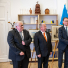 A Magyar Nemzeti Bank kortárs műgyűjteményéből érkeztek képek Karcagra