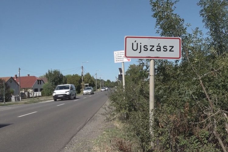 AUTÓK TETEJÉN UGRÁLT AZ ŐRJÖNGŐ STOPPOS