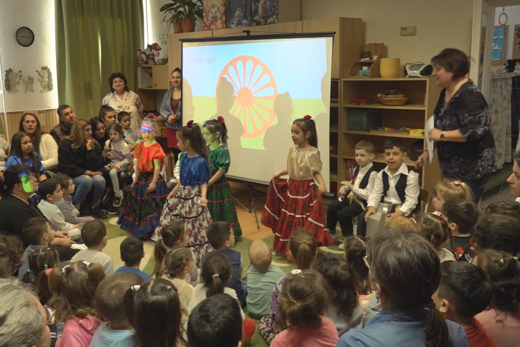 ROMA NAP A KINIZSI UTCAI OVIBAN