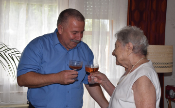 Karcag legidősebb lakója ma is nagyon aktív