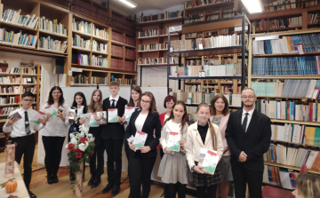 HAZASZERETET A VERSEKBEN – SZAVALÓVERSENY A KARCAGI NAGYKUN REFORMÁTUS OKTATÁSI KÖZPONTBAN