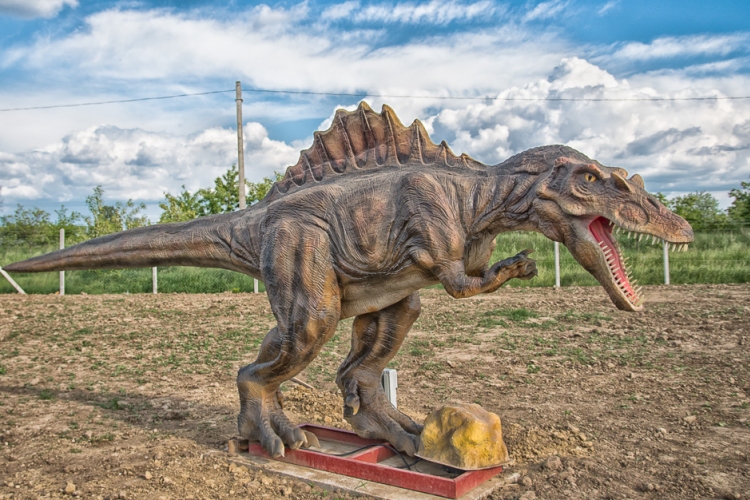 Dinoszaurusz élménypark létesült Tiszaderzsen
