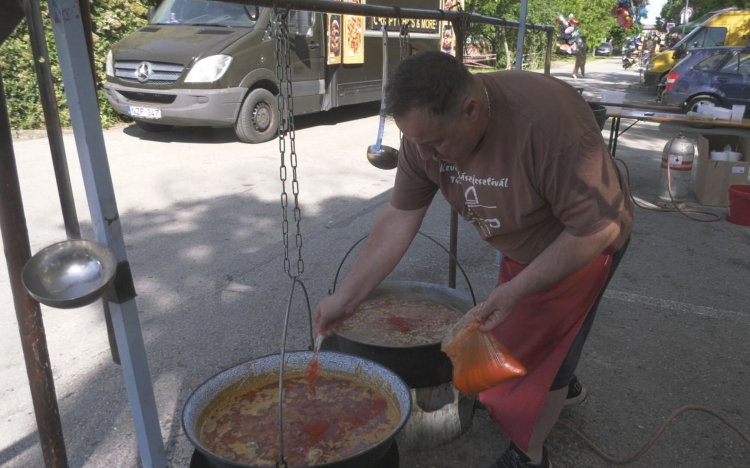 HAGYOMÁNYŐRZÉS ÉS GASZTRONÓMIA