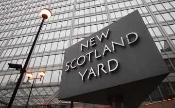 Folytatódnak a házkutatások a londoni merénylet után, a rendőrség tudja az elkövetők kilétét