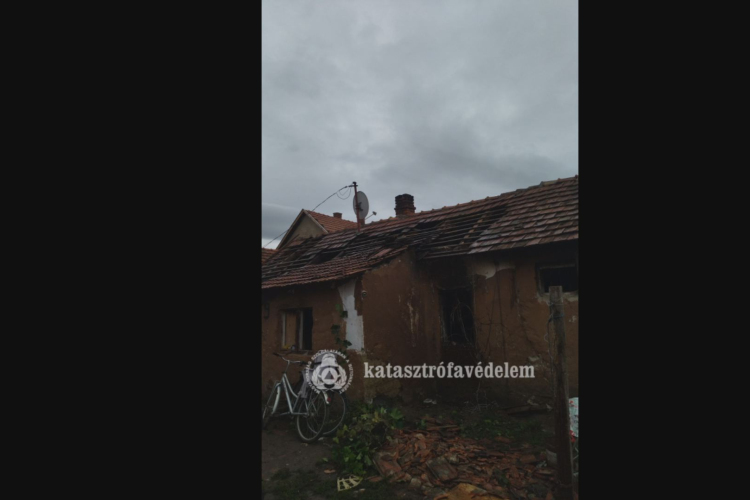 Családi ház égett Karcagon