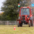 Traktoros ügyességi verseny