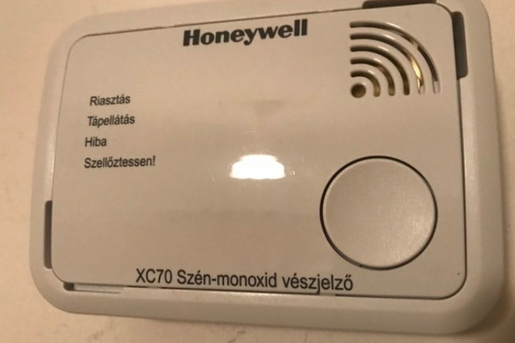Három ember szenvedett szén-monoxid-mérgezést Szolnokon
