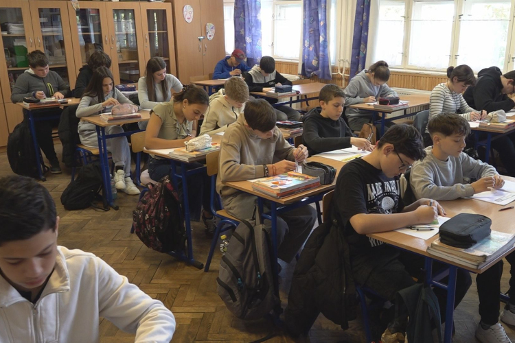 KOVÁTS NAPOKRA KÉSZÜL AZ ISKOLA