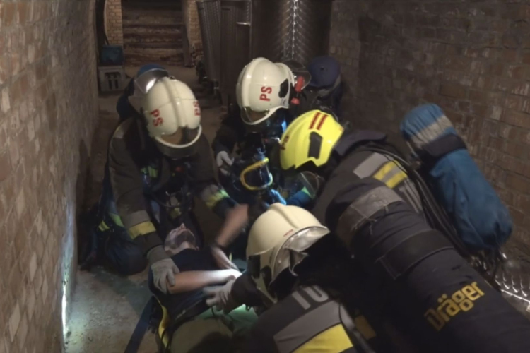 ITT A SZÜRET, FIGYELJÜNK A MUSTGÁZRA