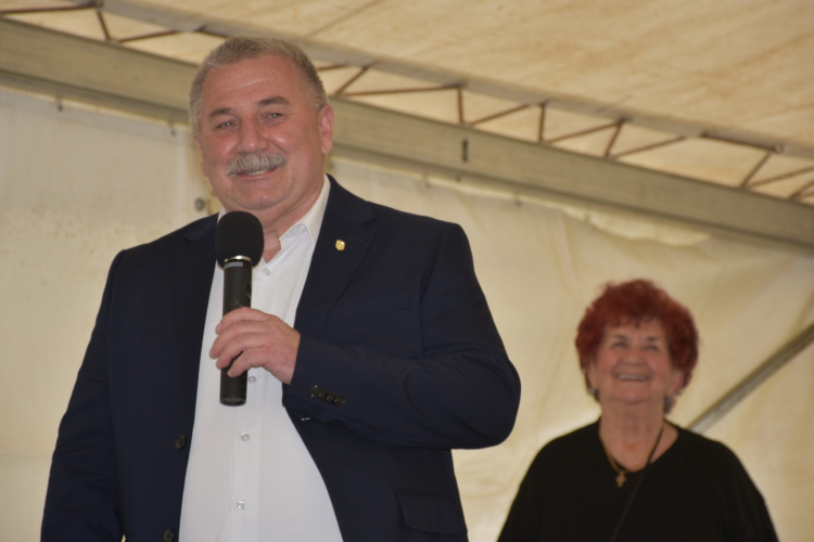 Országos Nyugdíjas Művészeti Fesztivál az Akácliget Gyógyfürdőben