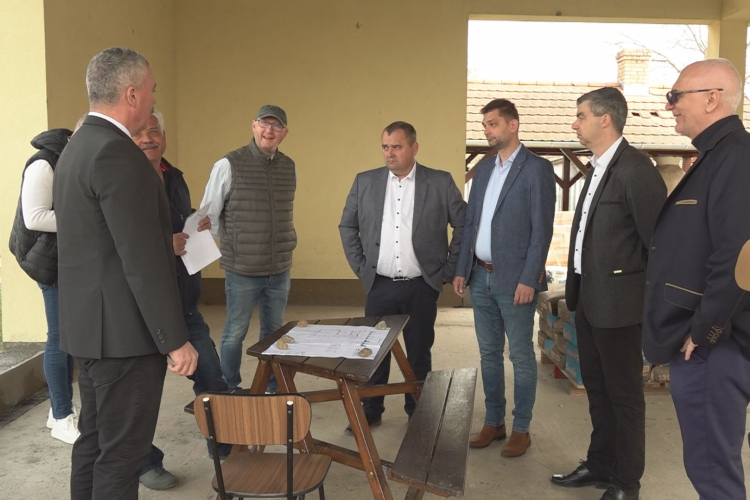 TOVÁBB SZÉPÜL A TOMAJMONOSTORAI ÁLTALÁNOS ISKOLA