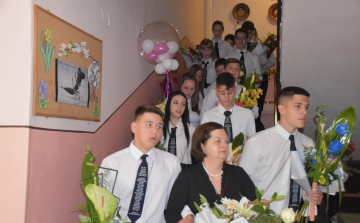 Elbúcsúztak az alma matertől a györffys nyolcadikosok