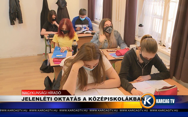 JELENLÉTI OKTATÁS A KÖZÉPISKOLÁKBAN