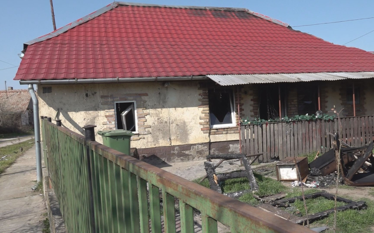 MINDEN A TŰZ MARTALÉKÁVÁ VÁLT A CIBAKHÁZI CSALÁD HÁZÁBAN