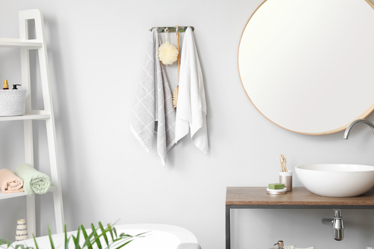 Így spórold meg a fúrást törölközőtartó rögzítésénél