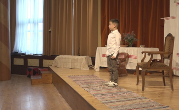 NÉPMESEMONDÓ VERSENY