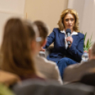 Ferencz Orsolya űrkutató, űrkutatásért felelős miniszteri biztos lakossági fóruma