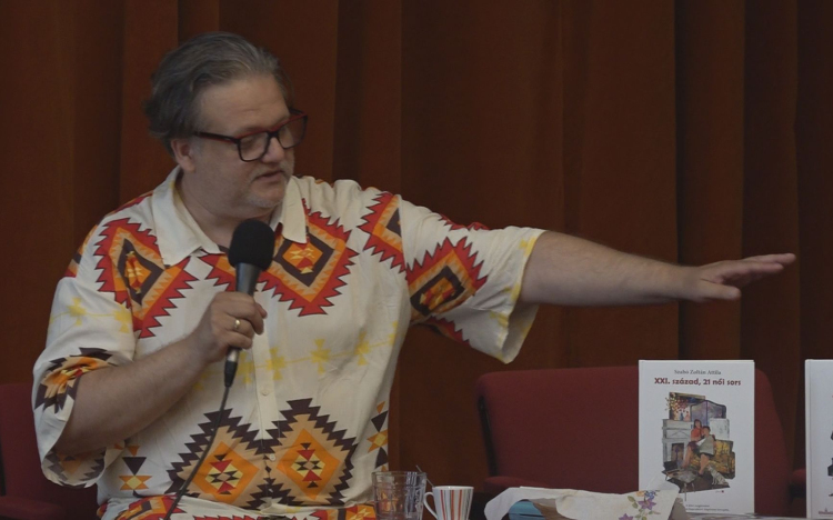 BEMUTATTA ÚJ KÖNYVÉT SZABÓ ZOLTÁN ATTILA ÍRÓ