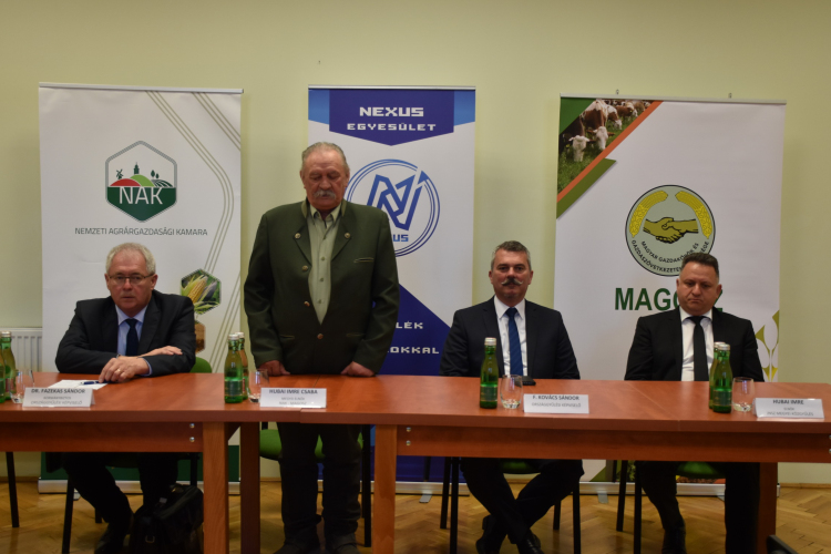 FIATAL GAZDÁK BARÁTI BESZÉLGETÉSE