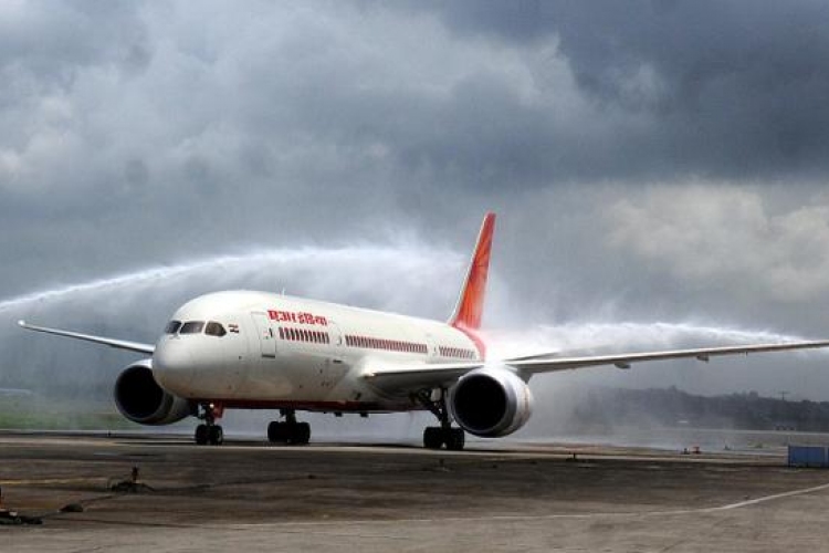 Budapesten szakította meg útját az Air India Boeing 787-ese