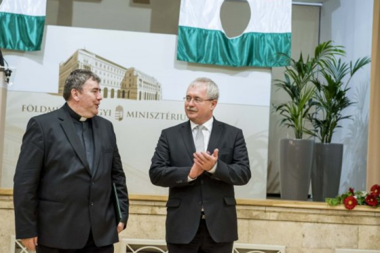 Miniszteri elismerésben részesült Gulyás Zsolt