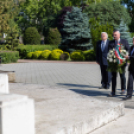 Koszorúzás a Hősök Napja alkalmából