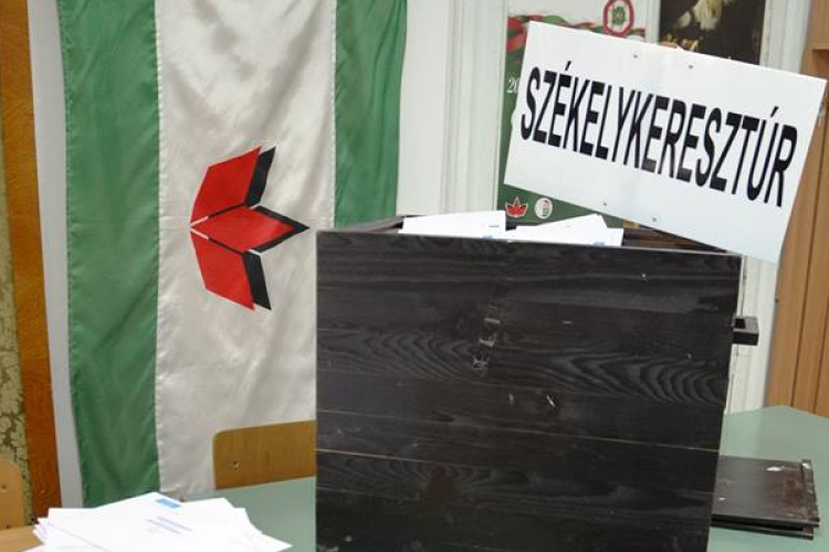 Üzentek erdélyi testvéreink