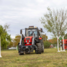 Traktoros ügyességi verseny