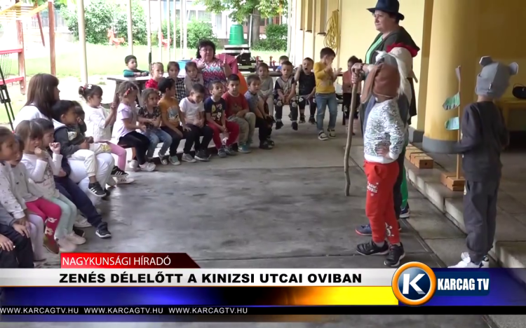ZENÉS DÉLELŐTT A KINIZSI UTCAI OVIBAN